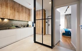 Golden Dreams Luxury Apartments 21